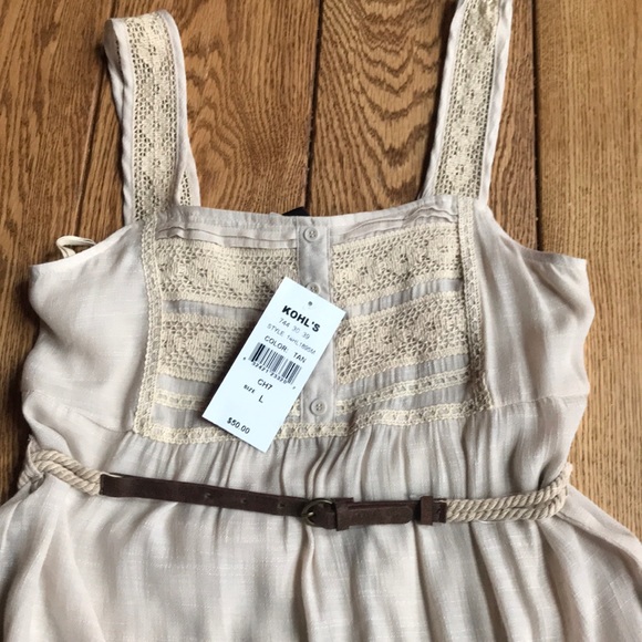 Dress - Picture 2 of 3